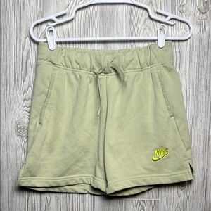 NIKE Olive Aura SPORTSWEAR CLUB FRENCH TERRY FLEECE SHORTS XL standard fit girls